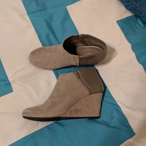 Wedges💕 barely worn